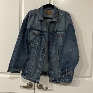 NWT American Eagle jean jacket size M